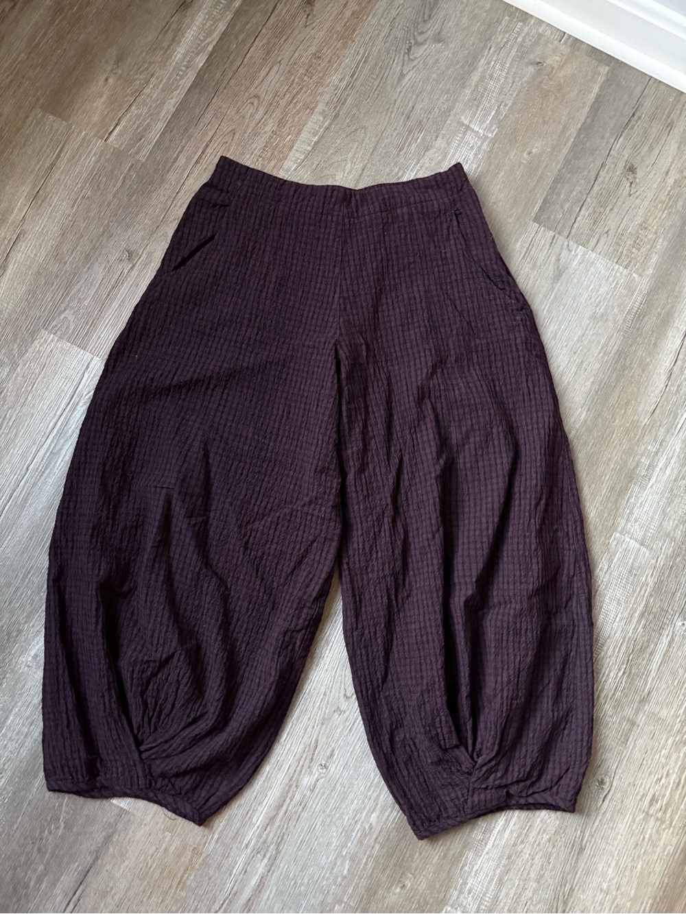 OSKA Gingham Checkered Balloon Pants Wool Blend Plum Purple Black Comfy Size 2
